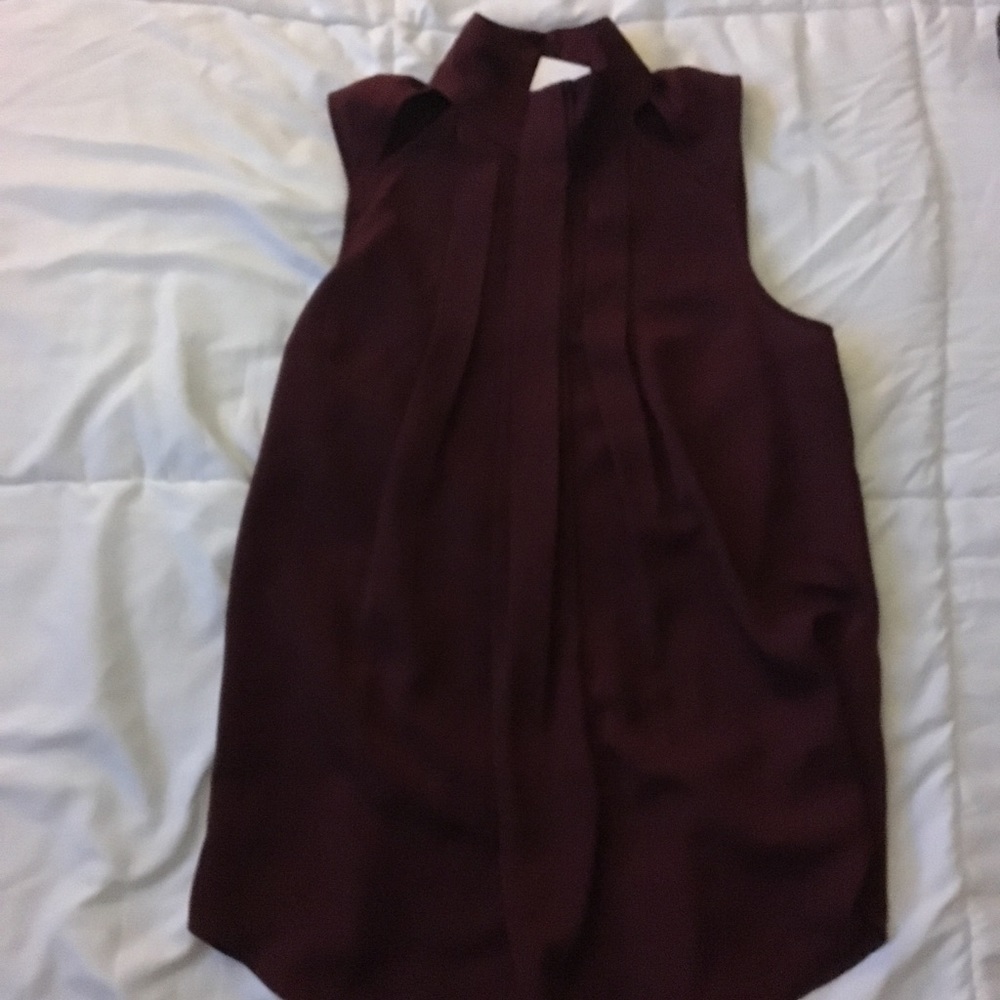 Guess Top- size XXS- color Purple- NWT